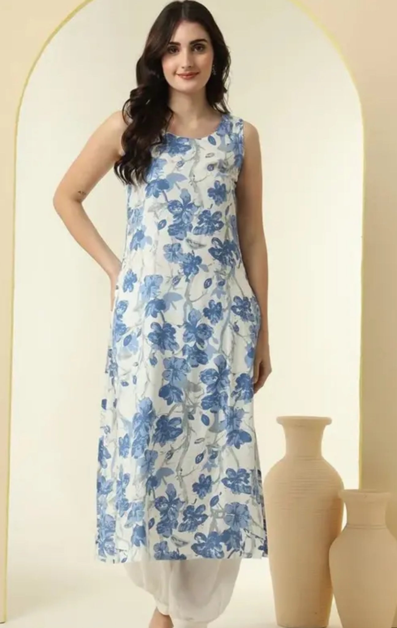 Women Rayon printed sleeveless partywear kurti