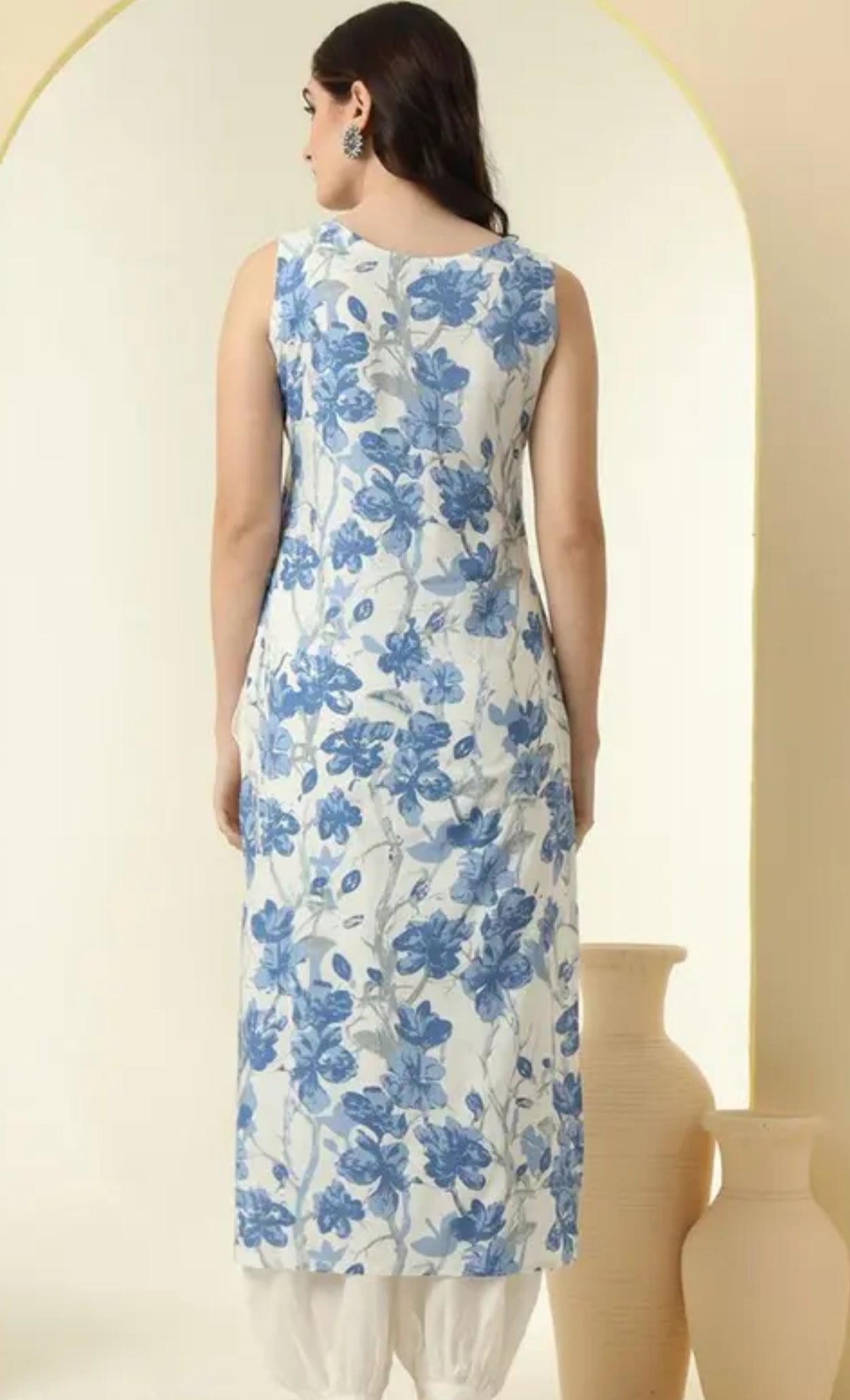 Women Rayon printed sleeveless partywear kurti