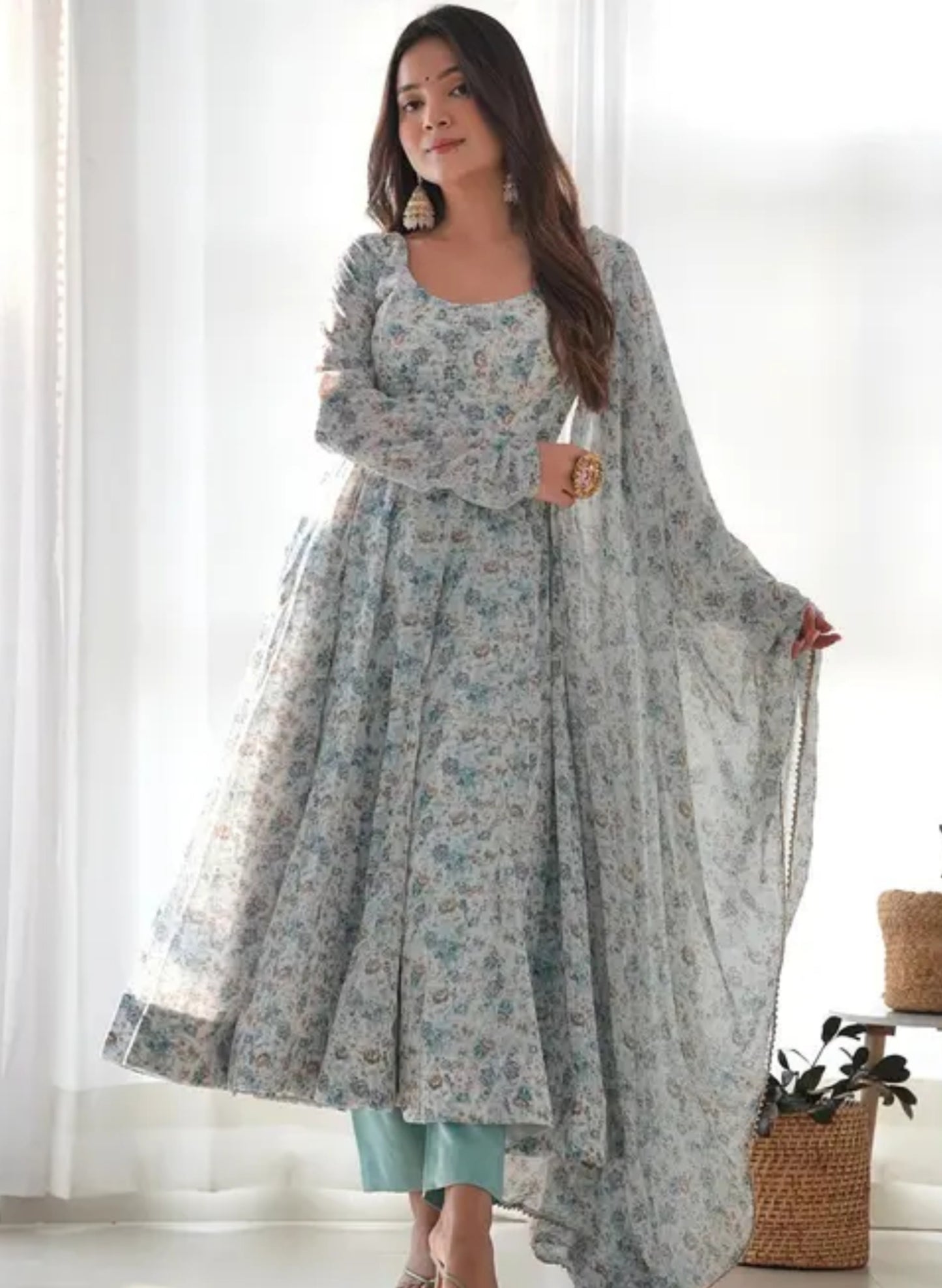 Women Georgette Kurta With Dupatta Set