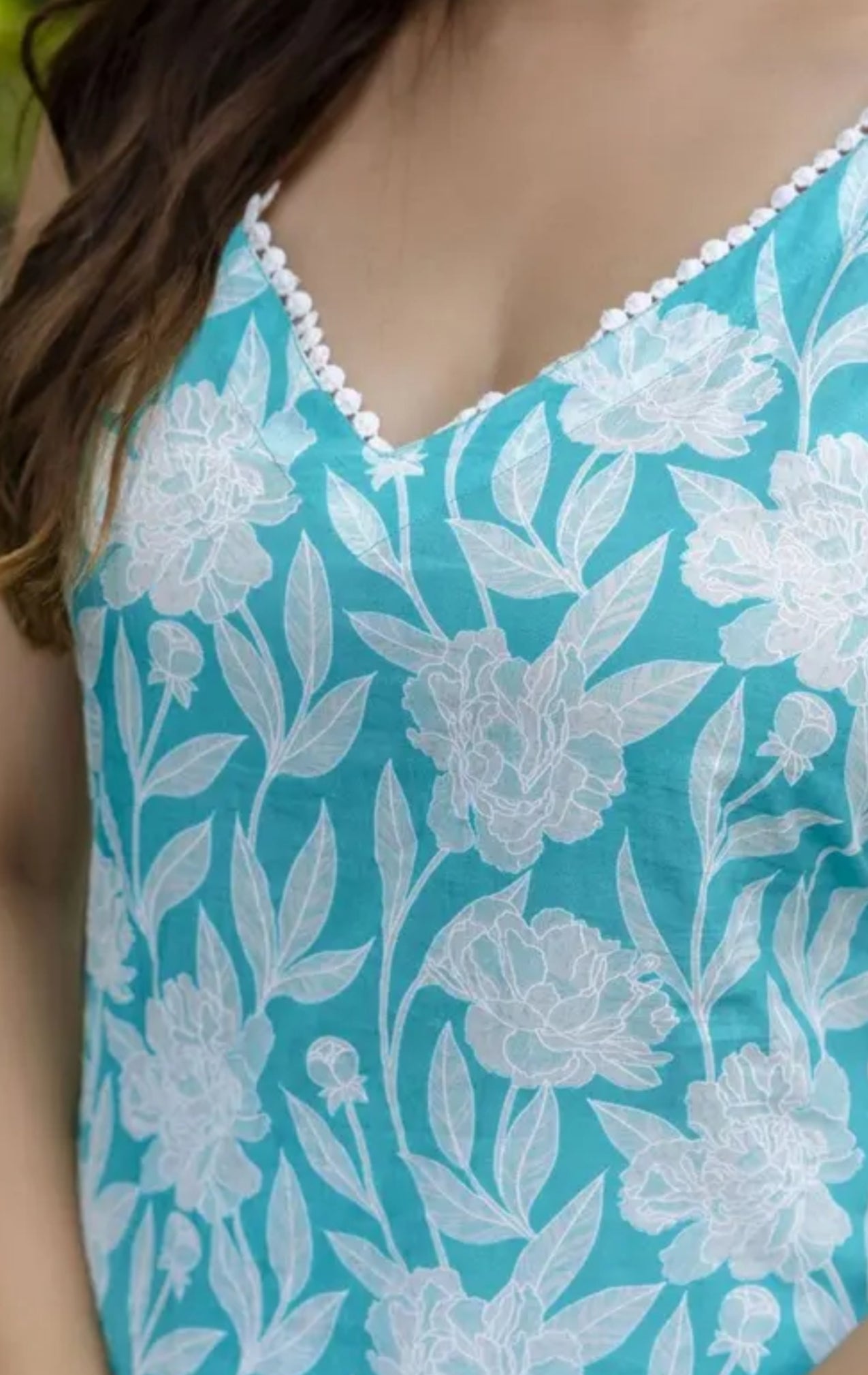 Partywear sleeveless kurti